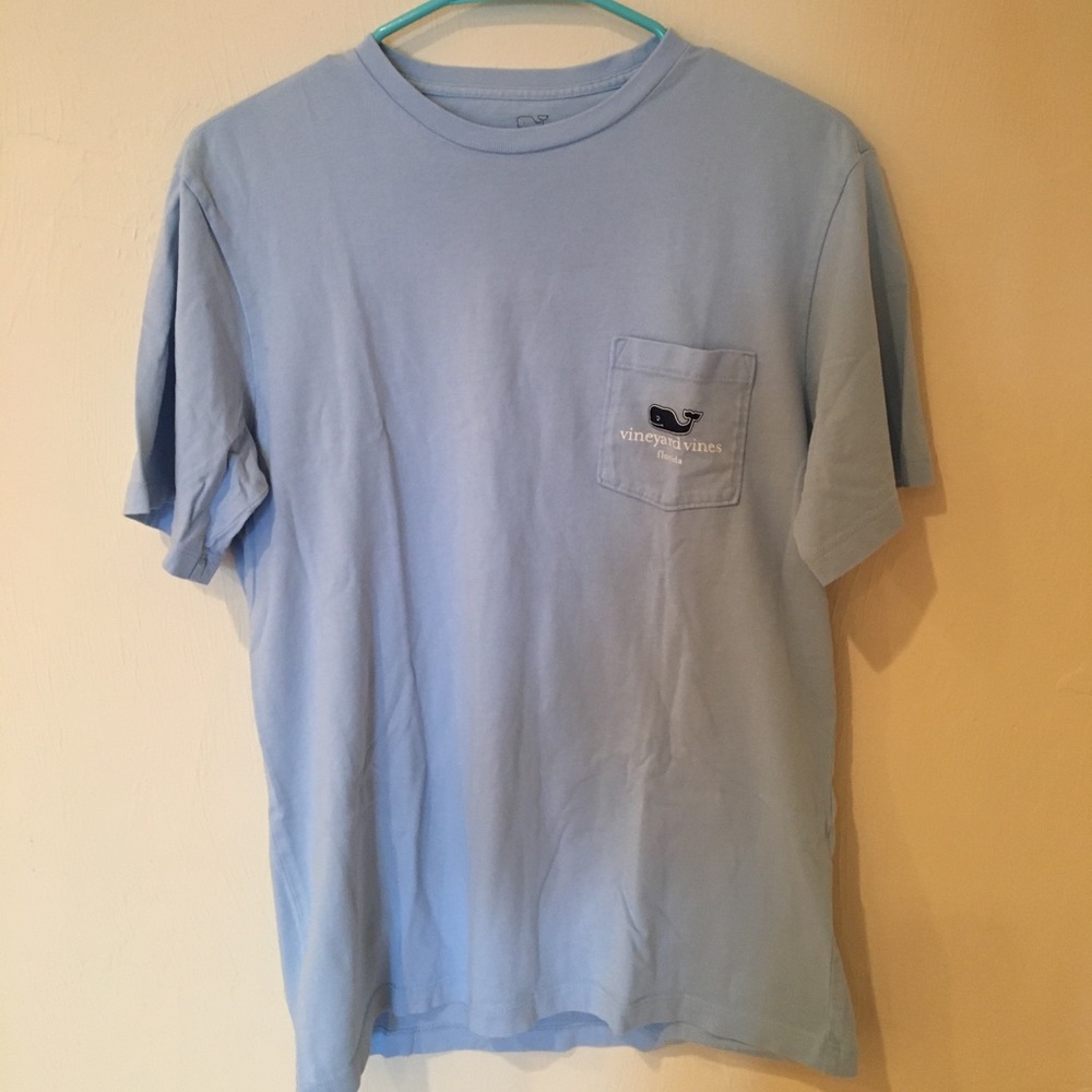 Vineyard Vines t-shirt
